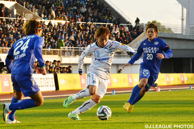 徳島の対応に苦しみながらも阿部は果敢にゴールに迫った【王者の系譜 2014年 Ｇ大阪】
