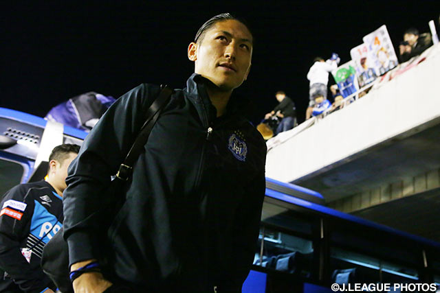 捲土重来を期す丹羽　大輝（Ｇ大阪）がロッカールームに向かう【明治安田ＣＳ 決勝 第2戦 広島vsＧ大阪】（5/26）