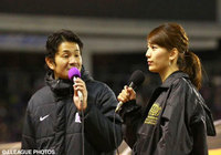 試合前にトークを行う佐藤美希さん【明治安田ＣＳ 決勝 第2戦 広島vsＧ大阪】（2/3）