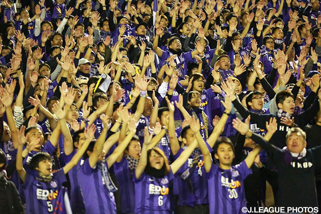 キックオフが迫り、ヒートアップする広島ファン・サポーター【明治安田ＣＳ 決勝 第2戦 広島vsＧ大阪】（8/26）