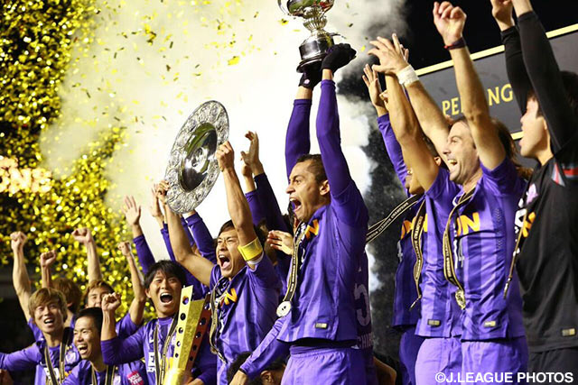 年間王座を勝ち取った喜びを爆発させる広島の選手たち【明治安田ＣＳ 決勝 優勝セレモニー】（5/13）