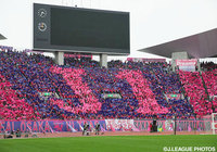 コレオグラフィ―で選手を鼓舞するＣ大阪ファン・サポーター【Ｊ１昇格プレーオフ 決勝 福岡vsＣ大阪】（5/25）