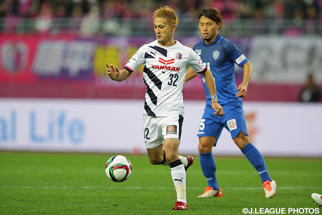 玉田　圭司との巧みなコンビネーションで先制点を演出した関口　訓充（Ｃ大阪）【Ｊ１昇格プレーオフ 決勝 福岡vsＣ大阪】（12/25）