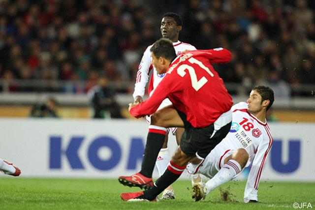 2ゴールの活躍を見せたワシントン（3位決定戦 エトワール・サヘル戦）【クラブＷ杯 2007年大会 浦和】