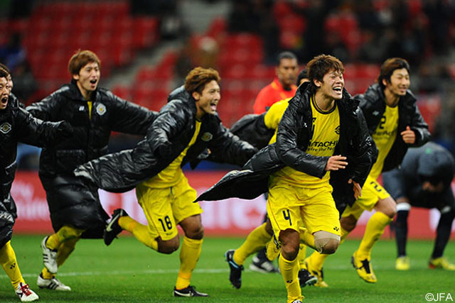 PK戦の末、準決勝進出を決め喜びを爆発させる柏の選手たち（準々決勝 モンテレイ戦）【クラブＷ杯 2011年大会 柏】