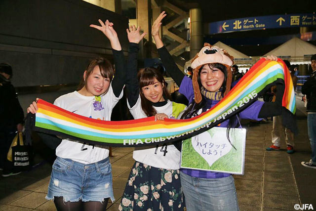 大舞台での一戦に駆け付けた広島のファン・サポーター【クラブＷ杯 開幕戦 広島vsオークランドシティ】（1/10）