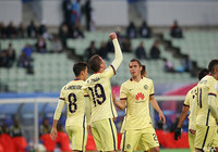 ゴールを決め天に拳を突き上げるマルティン　スニガ【クラブＷ杯 5位決定戦 クラブアメリカvsマゼンべ】