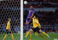 こぼれ球を頭で押し込み、値千金の逆転ゴールを決めたドウグラス（広島）【クラブＷ杯 3位決定戦 広島vs広州恒大】（14/21）