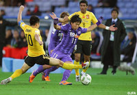 タイトなマークを受けながらも果敢にゴールへ迫った佐藤　寿人（広島）【クラブＷ杯 3位決定戦 広島vs広州恒大】（9/21）