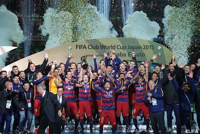 4年ぶり3度目の優勝を成し遂げ歓喜するバルセロナの選手たち【クラブＷ杯 決勝 リバープレートvsバルセロナ】