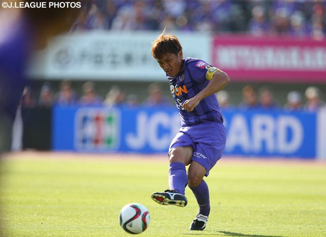 2点目をアシストし、チームの4連勝に貢献(1st第9節vs仙台) 【２０１５明治安田生命Ｊリーグ 最優秀選手賞 青山 敏弘】