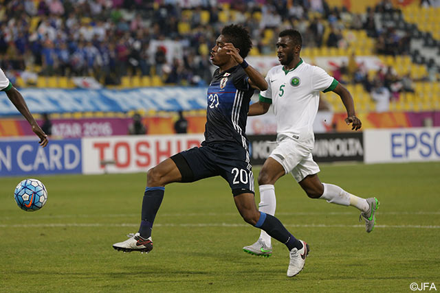 身体能力の高さを見せたオナイウ　阿道(千葉)【リオ五輪・アジア最終予選　サウジアラビアvs日本】