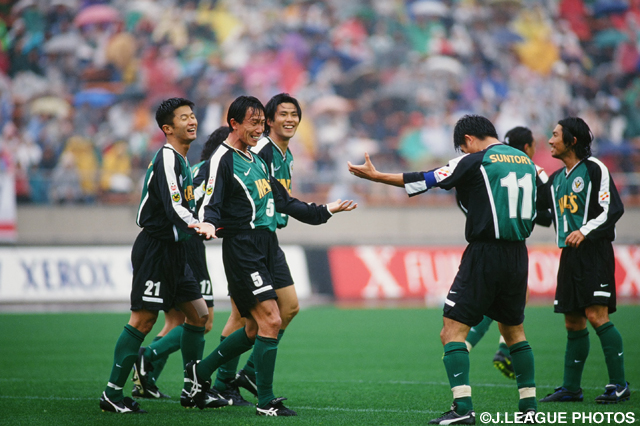 柱谷 哲二のゴールで幸先良く先制したＶ川崎だったが…【1997年 鹿島vsＶ川崎】