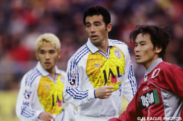 長谷川 健太（清水）は相手の厳しい対応に苦しんだ【1999年 鹿島vs清水】