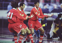 先制点を奪ったホミルド(名古屋)が歓喜のゆりかごダンスを披露【2000年 磐田vs名古屋】