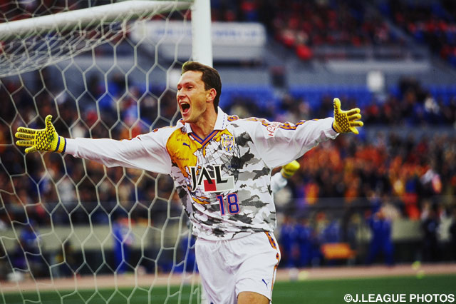 バロン(清水)の3点目は試合を決定付けた【2001年 鹿島vs清水】