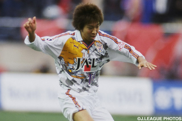 大舞台に抜擢された池田 昇平(清水)は落ち着いた守備で勝利に貢献【2002年 鹿島vs清水】