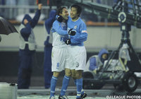 2得点のグラウ(#8 磐田)は大車輪の活躍【2003年 磐田vs京都】