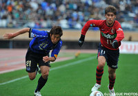 前半ロスタイムに同点ゴールを決めた加地 亮(Ｇ大阪)【2010年 鹿島vsＧ大阪】