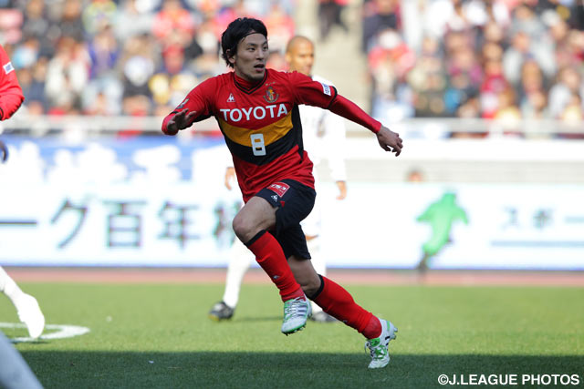 先制点をアシストした藤本 淳吾(名古屋)【2011年 名古屋vs鹿島】