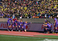 大会スポンサーをPRする広島のゴールパフォーマンス【2013年 広島vs柏】