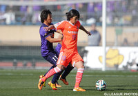 厳しいマークに苦しんだ中村 俊輔(#10 横浜ＦＭ)【2014年 広島vs横浜ＦＭ】