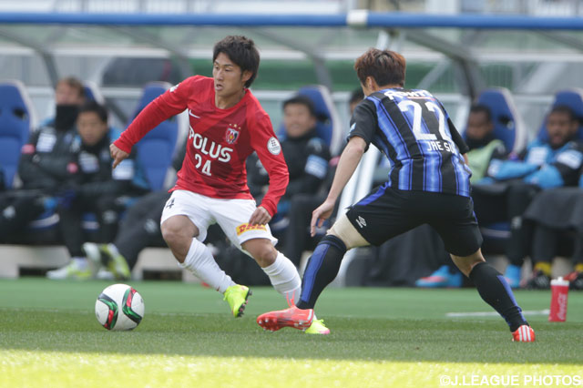 積極的に仕掛ける関根 貴大(浦和)【2015年 Ｇ大阪vs浦和】