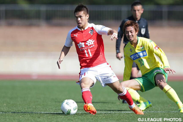 後半開始からの交代出場でピッチに入った平繁（熊本）【ＪＳＮＹＣ２０１６ 熊本vs千葉】（7/9）