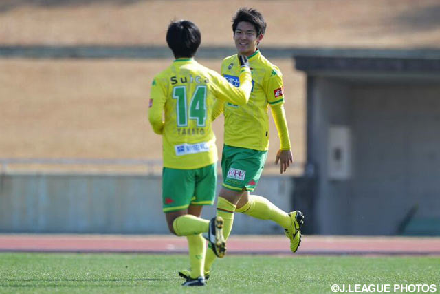 11分に幸先良く先制点を決めた菅嶋（千葉）【ＪＳＮＹＣ２０１６ 千葉vs福岡】（3/9）