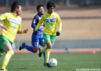 2点目を決め、リードを広げた町田（千葉）【ＪＳＮＹＣ２０１６ 千葉vs福岡】（4/9）