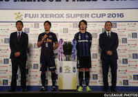 両チームの選手・監督が揃い、FUJI XEROX SUPER CUPの記者会見が行われた【２０１６Ｊリーグプレスカンファレンス】