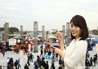 女子マネの佐藤美希さんがグルメパークをリポート！【FUJI XEROX SUPER CUP 2016 グルメパーク】（1/5）