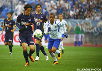 前線から献身的に守備を行うアデミウソン（Ｇ大阪）【FUJI XEROX SUPER CUP 2016 広島vsＧ大阪】（7/21）