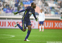 交代出場からわずか4分後にゴールを奪ったピーター　ウタカ（広島）【FUJI XEROX SUPER CUP 2016 広島vsＧ大阪】（14/21）