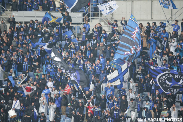 連覇に向けボルテージが上がるＧ大阪ファン・サポーター