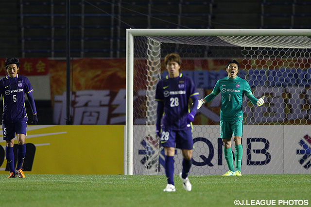 同点に追いつかれた直後に味方を鼓舞する林　卓人【ＡＣＬ GS MD1 広島vs山東魯能】