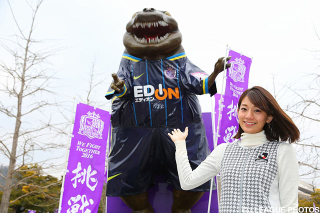 女子マネ佐藤 美希がＥスタに到着！【明治安田Ｊ１ 1st 第1節 広島vs川崎Ｆ】