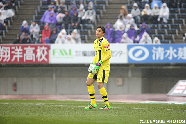 新加入のチョン ソンリョン（川崎Ｆ）。前半は長身を生かしてゴール前を制圧【明治安田Ｊ１ 1st 第1節 広島vs川崎Ｆ】
