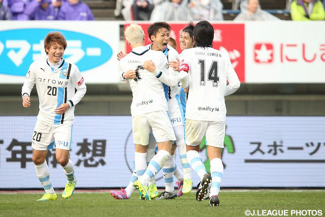 84分に値千金の決勝点を決めた小林 悠（川崎Ｆ）【明治安田Ｊ１ 1st 第1節 広島vs川崎Ｆ】