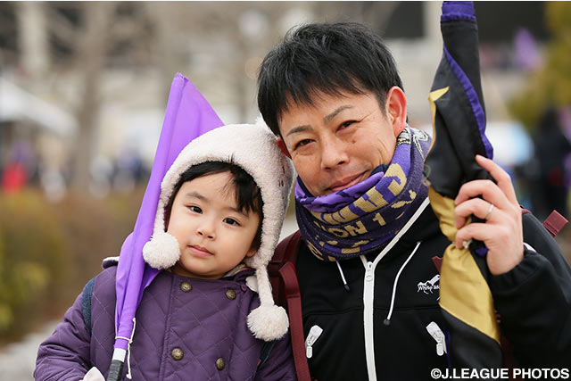 今年も狙うはもちろんチャンピオン！サポーターのバトンは親から子へ【明治安田Ｊ１ 1st 第1節 広島vs川崎Ｆ】