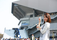 女子マネ佐藤 美希も吹田Ｓに到着！【明治安田Ｊ１ 1st 第1節 Ｇ大阪vs鹿島】