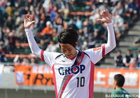 豪快なミドルシュートを決めて試合を振り出しに戻した矢島 慎也（岡山）【明治安田Ｊ２ 第1節 山口vs岡山】