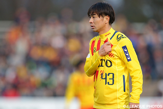 69分からピッチに立ち北九州デビューを飾った本山 雅志（北九州）【明治安田Ｊ２ 第1節 北九州vs山形】