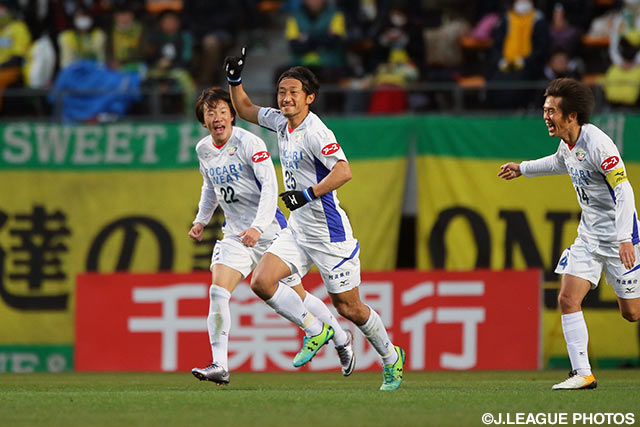 セットプレーのこぼれ球から先制点を奪った冨田 大介（徳島）【明治安田Ｊ２ 第1節 千葉vs徳島】