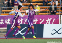 先制点となる鮮やかなボレーシュートを突き刺した有田 光希（京都）【明治安田Ｊ２ 第1節 京都vs水戸】