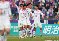 京都守備陣の間隙を縫う同点ゴールを決めた三島 康平（水戸 #11）【明治安田Ｊ２ 第1節 京都vs水戸】