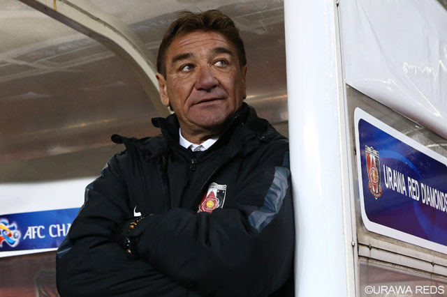 戦況を見守る浦和のミハイロ ペトロヴィッチ監督【ＡＣＬ GS MD2 浦項vs浦和】