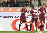 大量得点の口火を切るゴールを決めた石津 大介（神戸）【明治安田Ｊ１ 1st 第2節 神戸vs新潟】