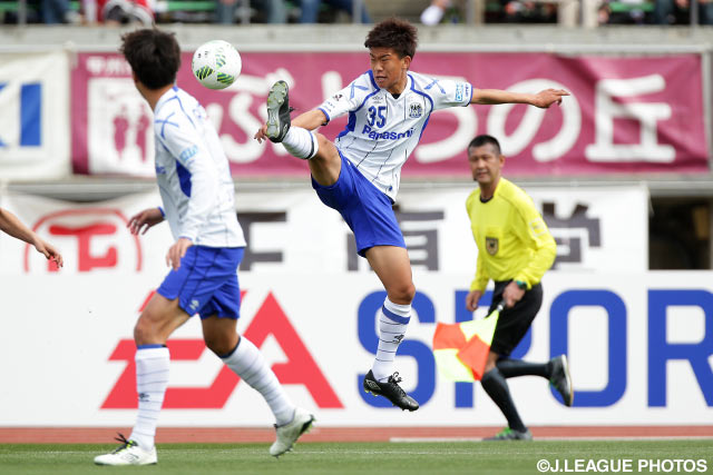 Ｊリーグ初出場で先制点をアシストした初瀬 亮（Ｇ大阪）【明治安田Ｊ１ 1st 第2節 甲府vsＧ大阪】