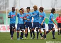 12分に先制ゴールを決めた永田 亮太（讃岐 #7）【明治安田Ｊ２ 第2節 讃岐vs東京Ｖ】